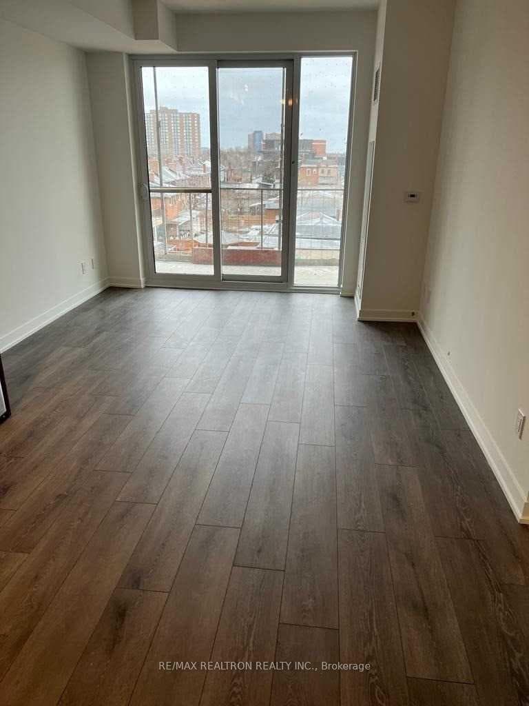 1787 St. Clair Avenue Unit 432 photo 5