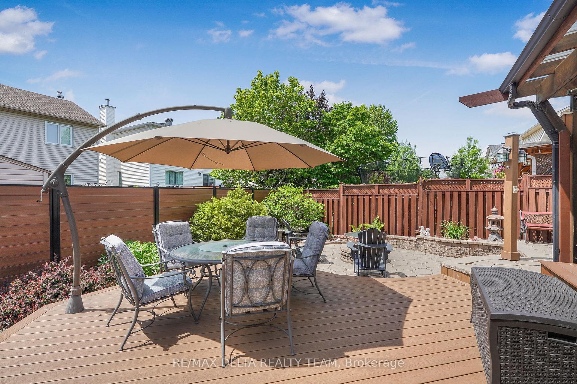 2040 Sunland Drive photo 27