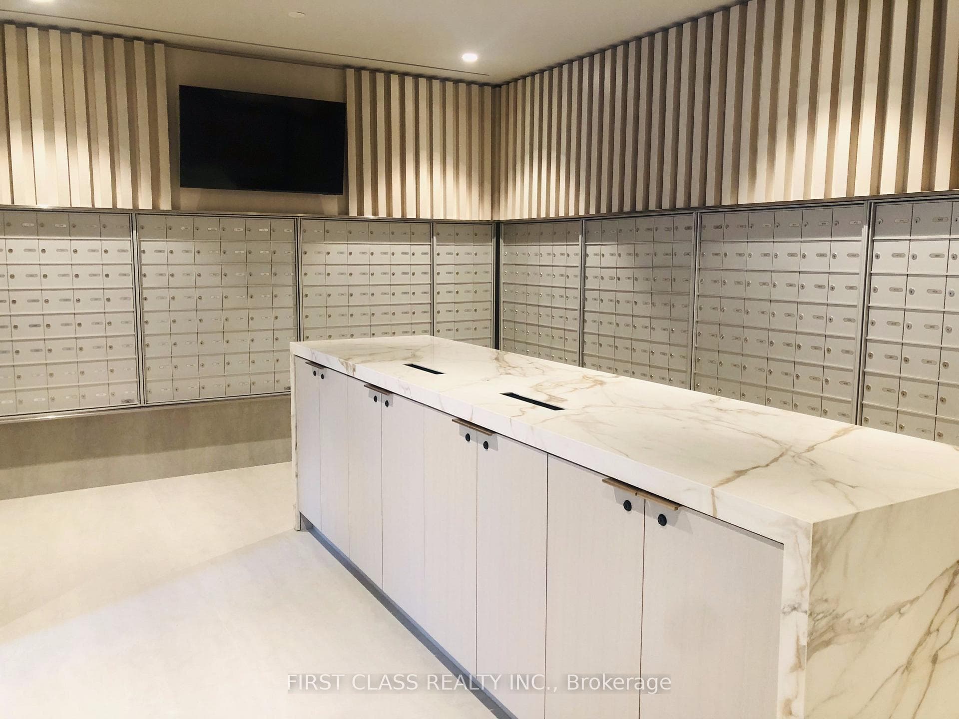 55 cooper Street Unit 2716 photo 3
