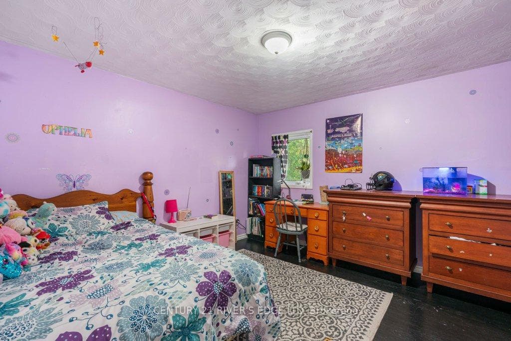445 Railway Avenue photo 14