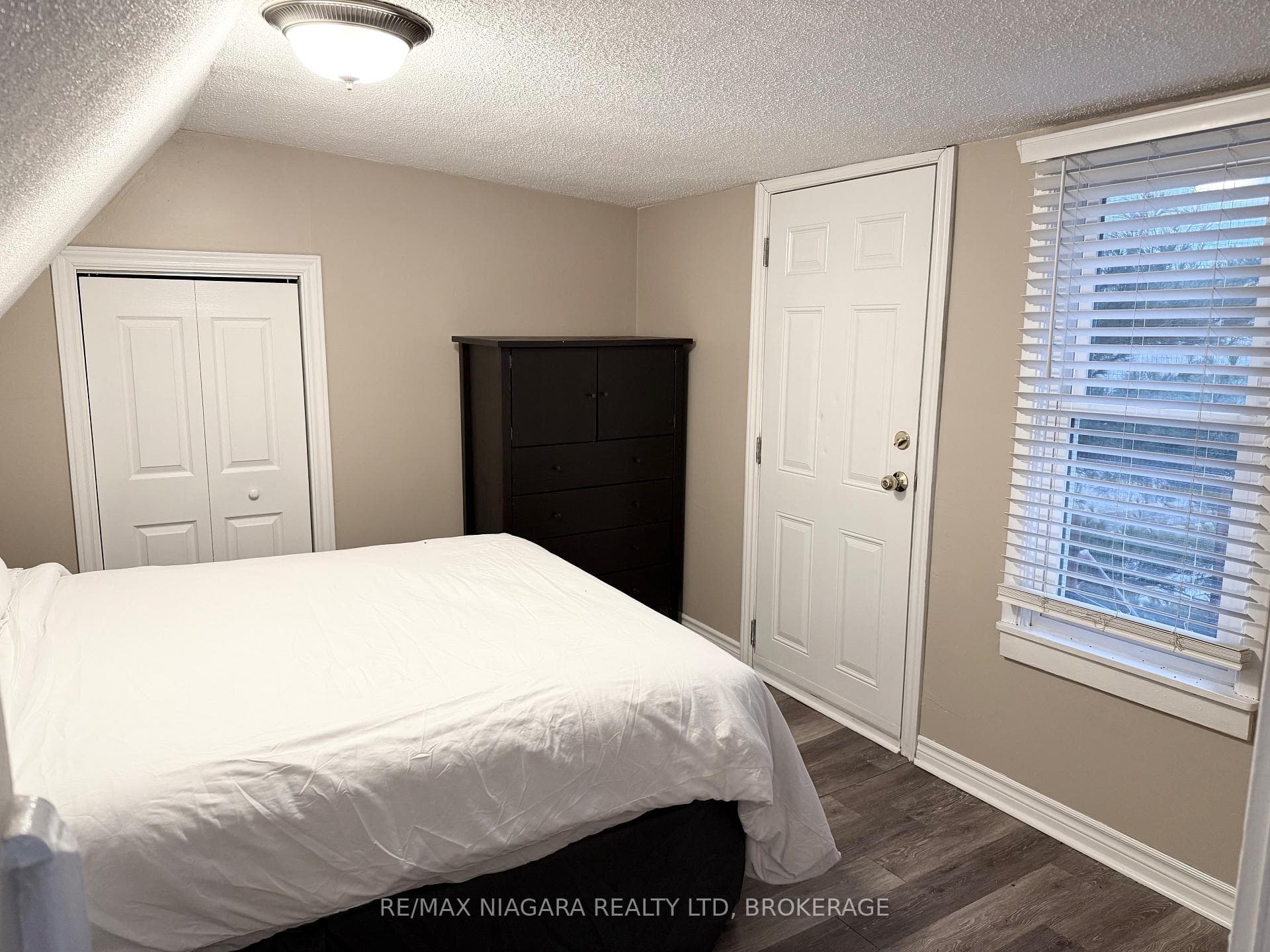 4701 RIVER Road Unit Unit 3 photo 10