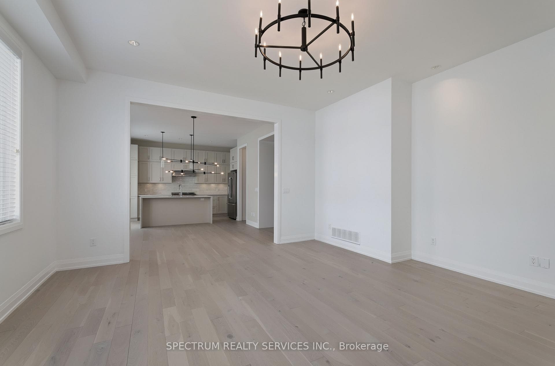 60 Crimson King Way photo 6