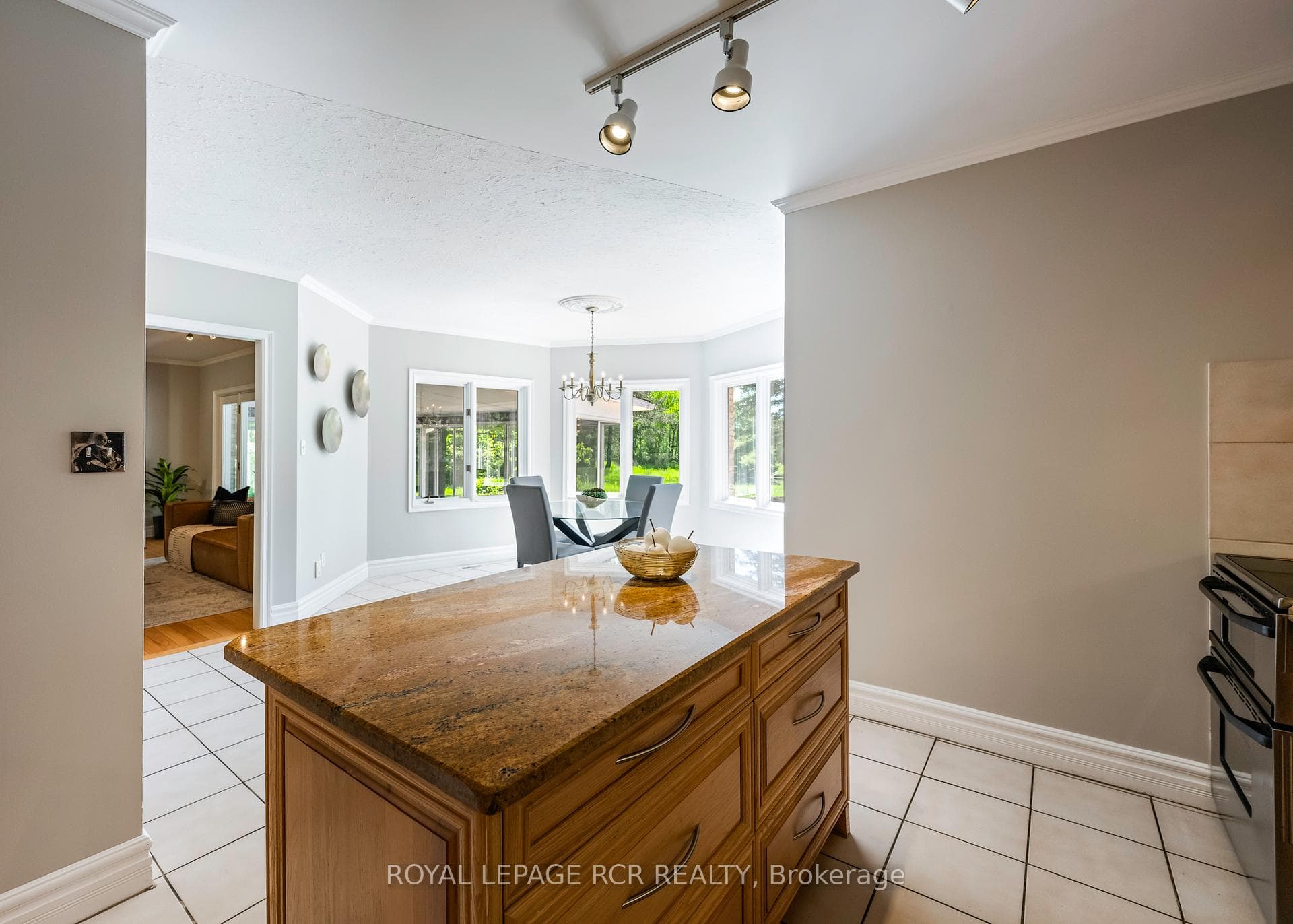 1 Daybreak Lane photo 16