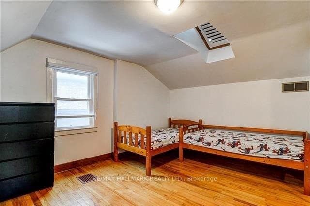 109 Phyllis Avenue photo 12