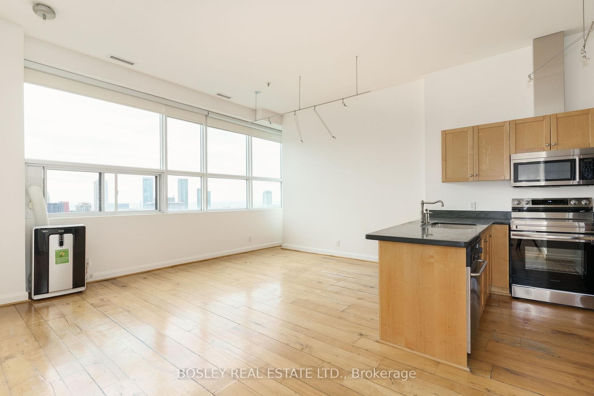 700 King Street Unit 1212 photo 6