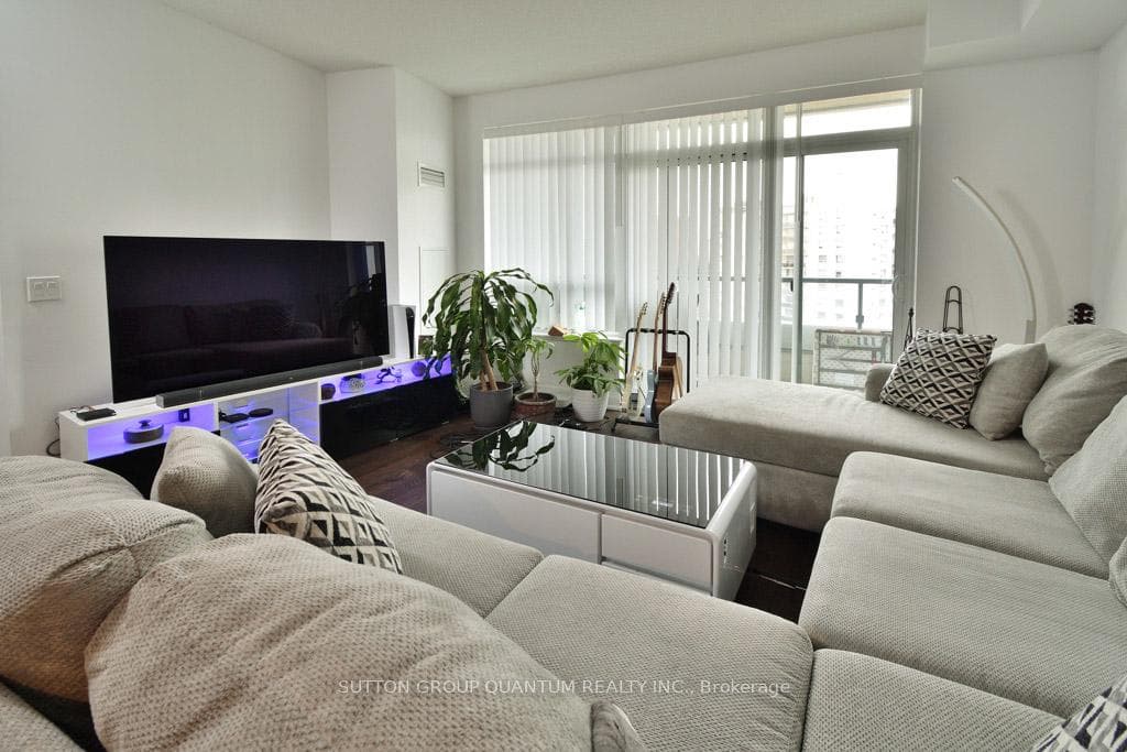 25 Fontenay Court Unit 1107 photo 2