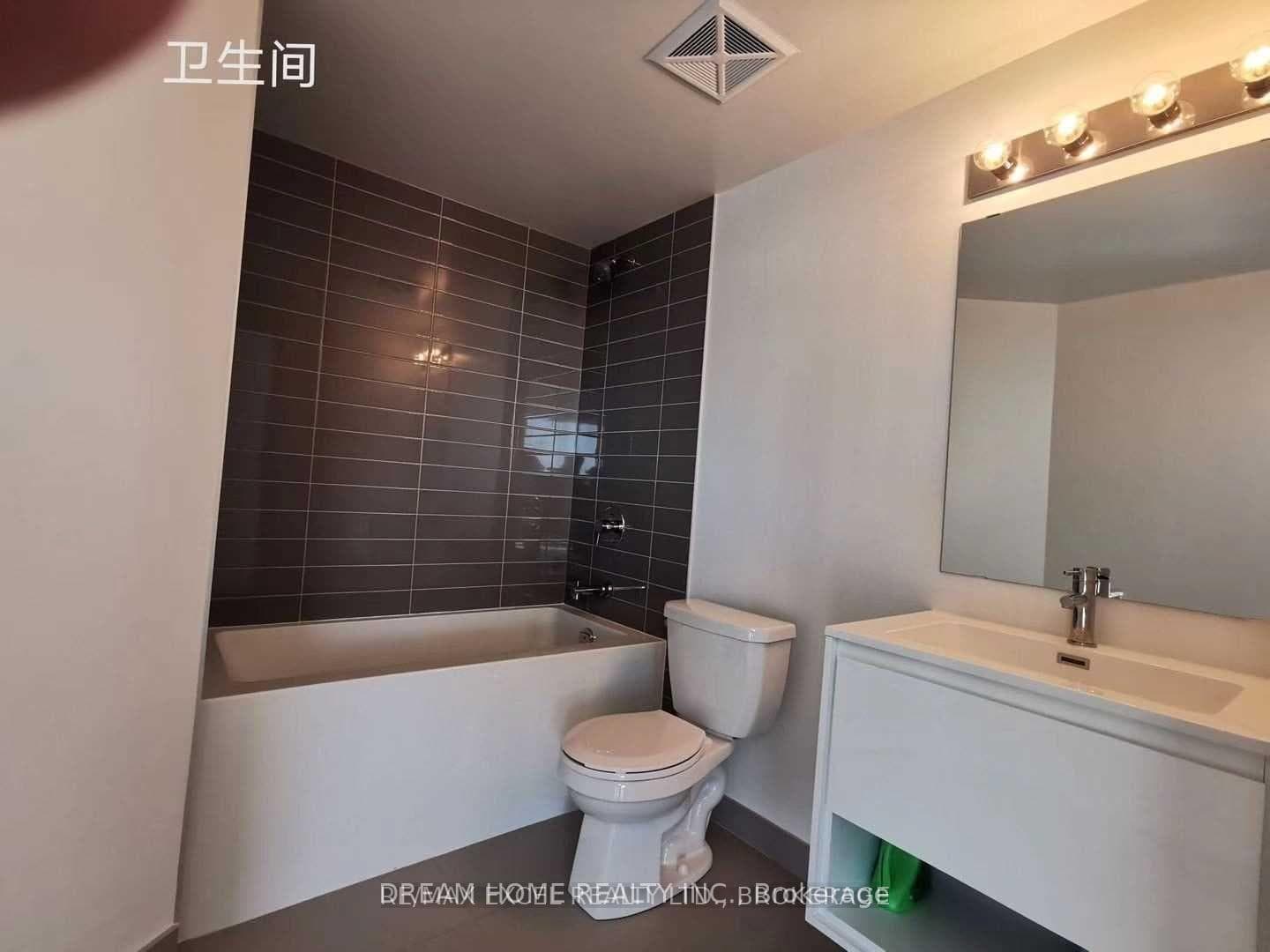 159 Wellesley Street Unit 608 photo 8