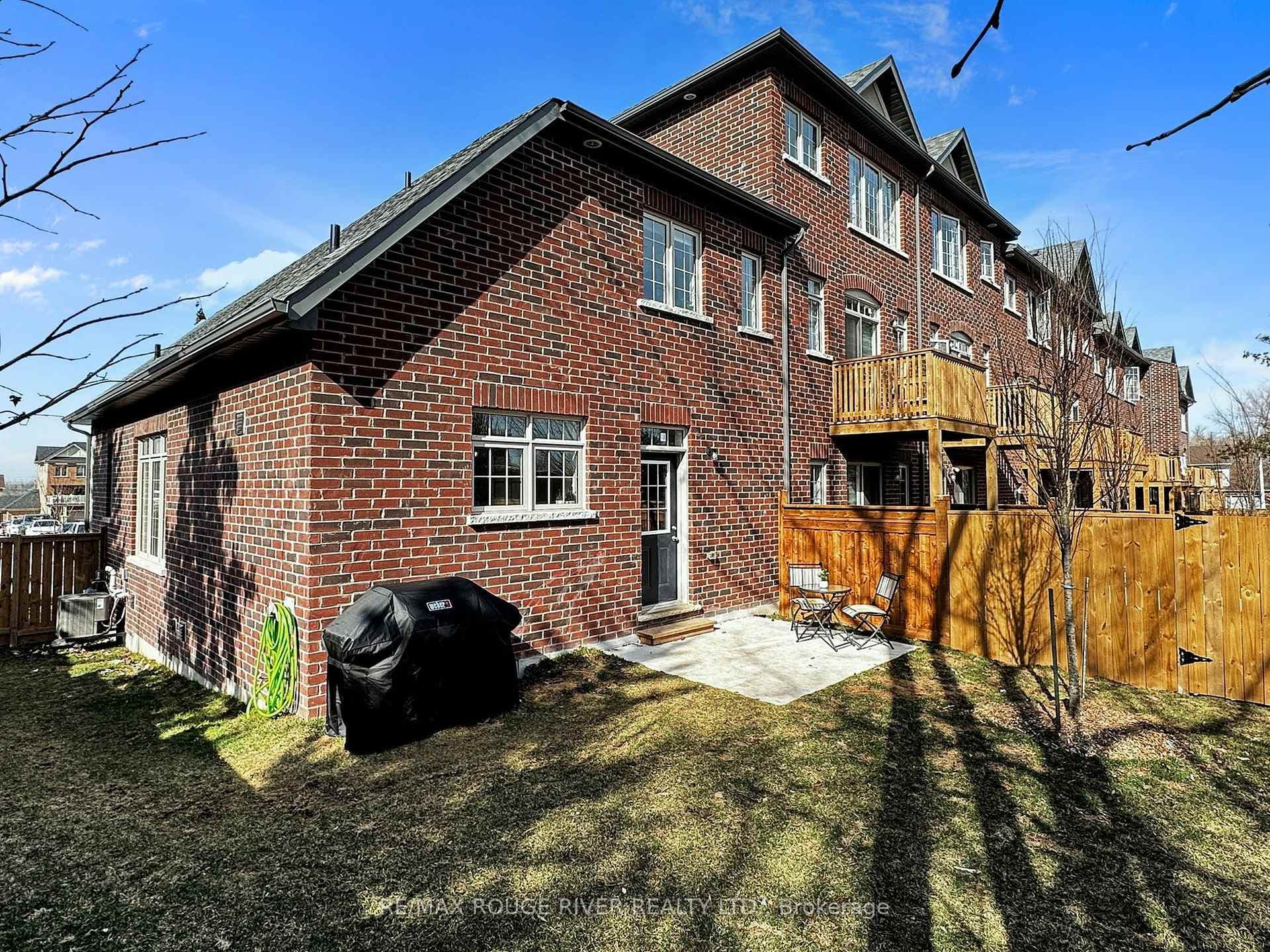 21 Healthcote Lane photo 27