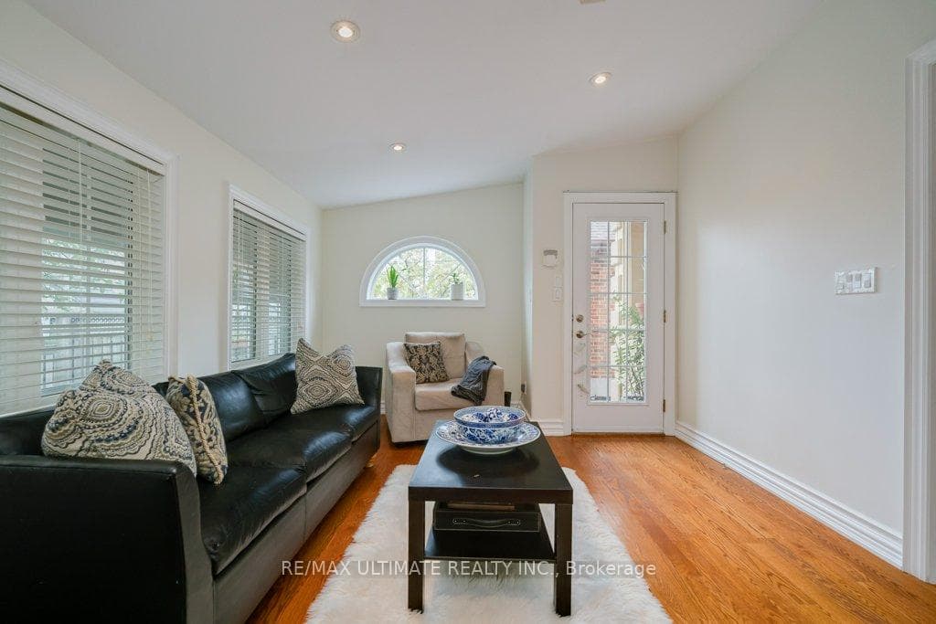 62 Schell Avenue photo 15