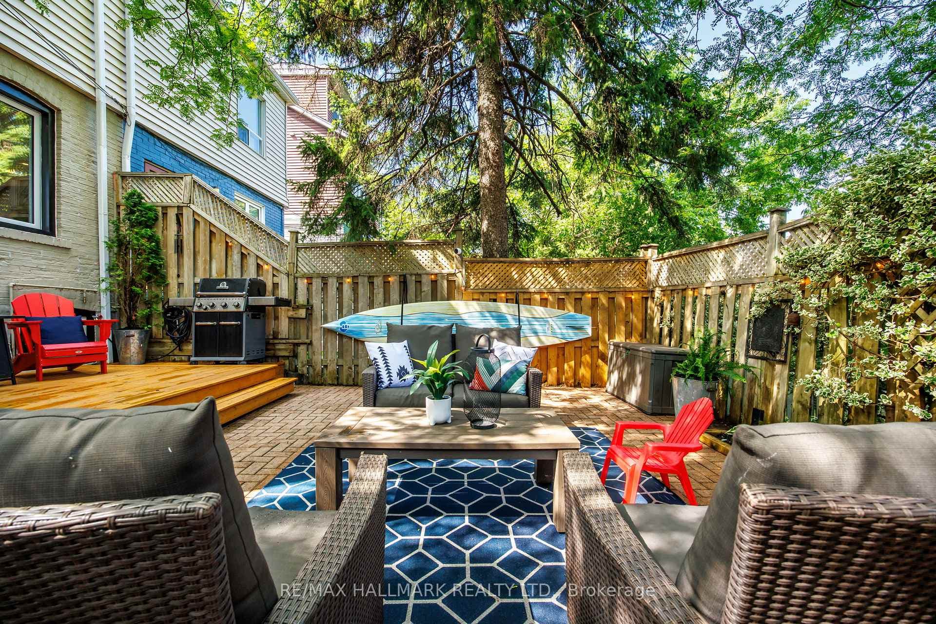 424 Kingston Road photo 32