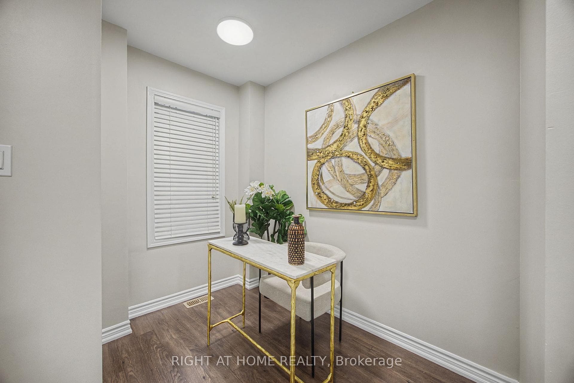1235 Mulroney Heights photo 8