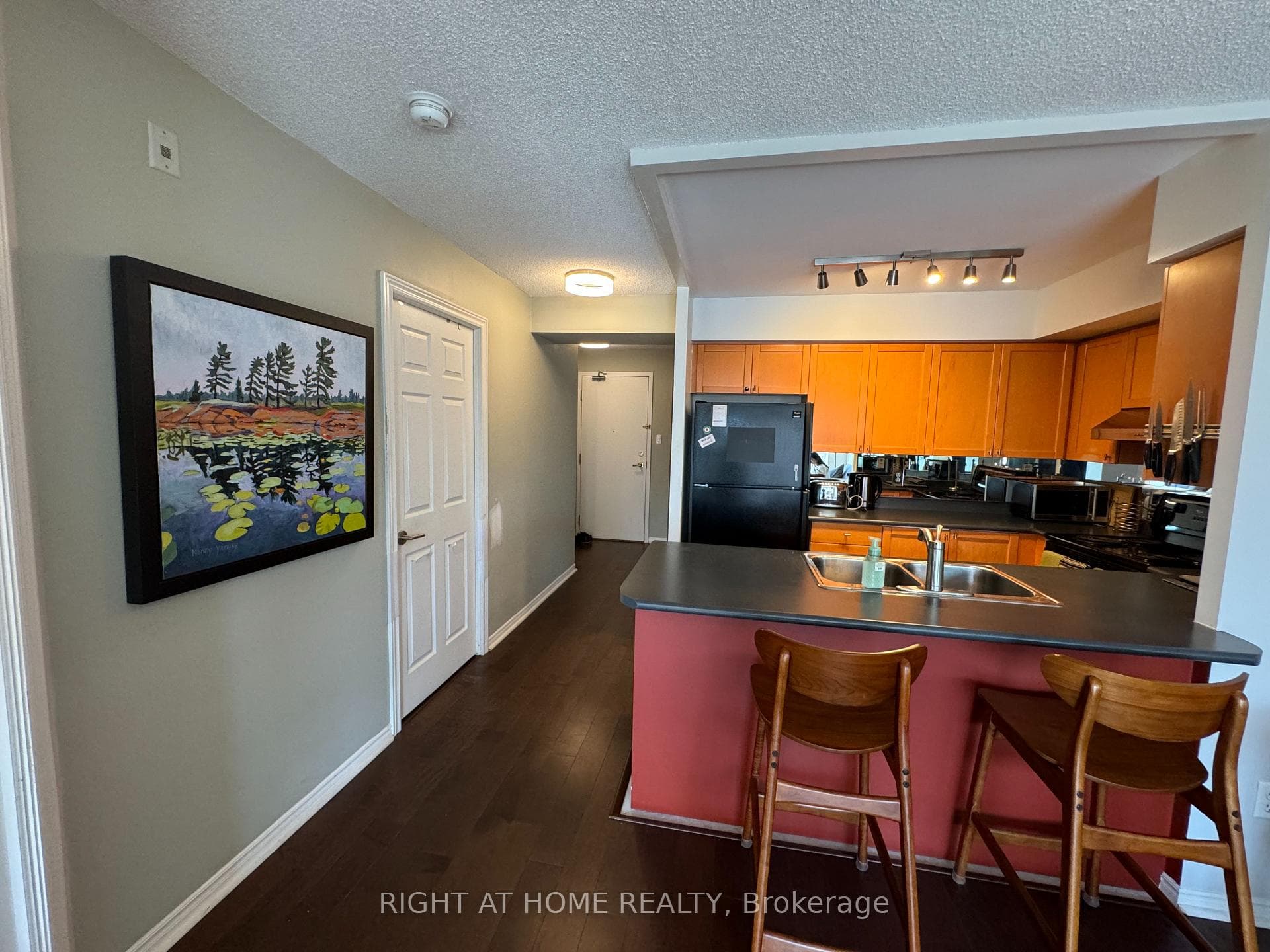 300 Balliol Street Unit 810 photo 9