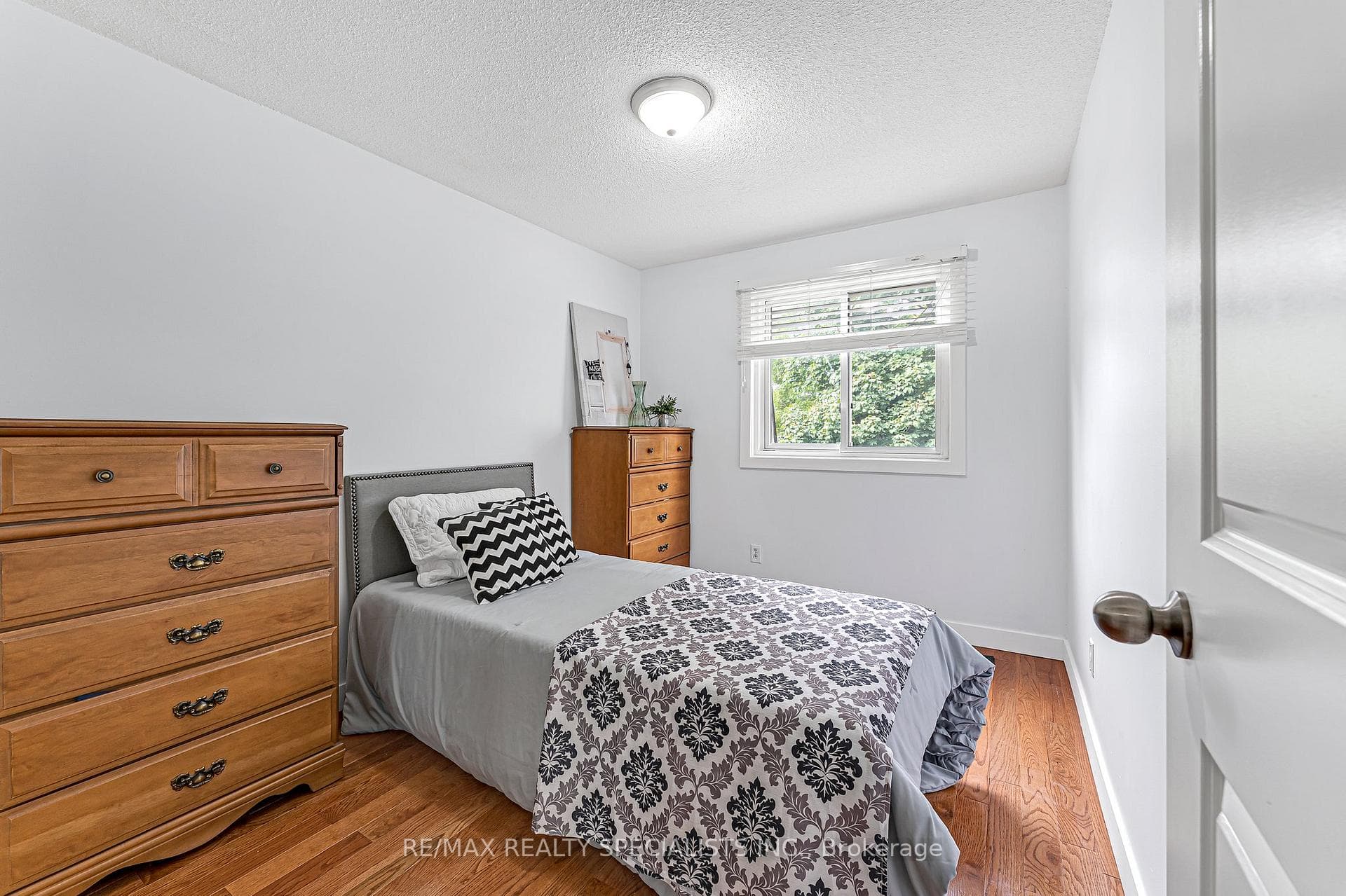 1357 ONTARIO Street Unit 27 photo 19