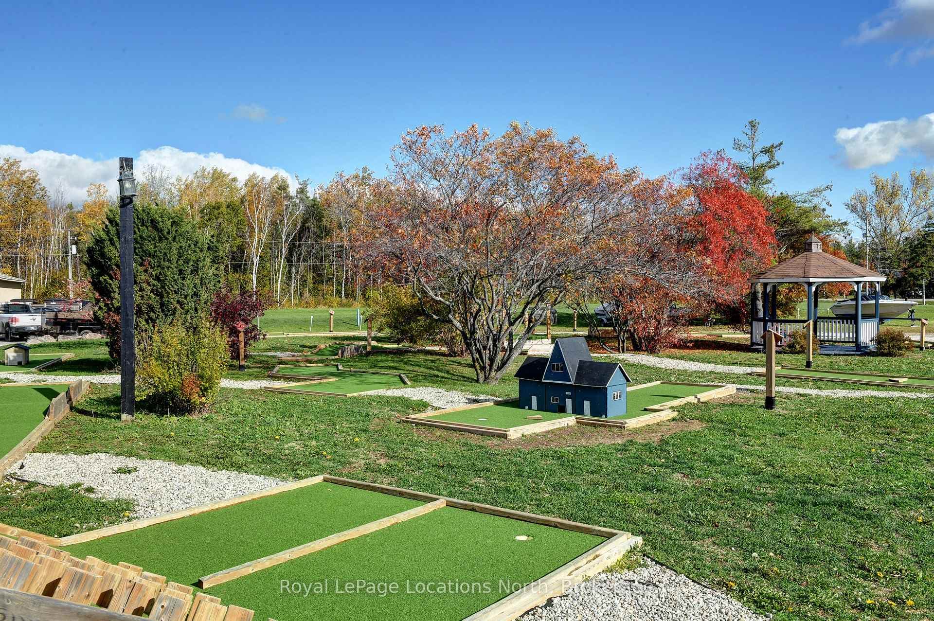 22 Prince Charles Avenue photo 24