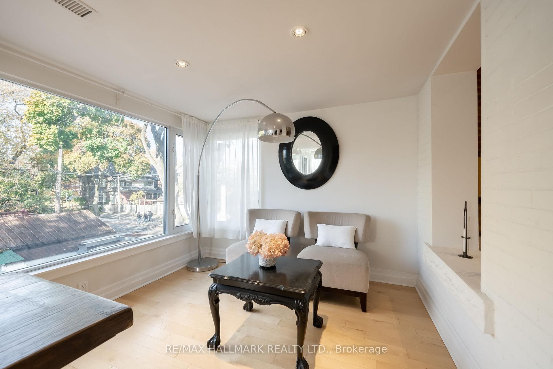 524 Markham Street Unit 2/F photo 8
