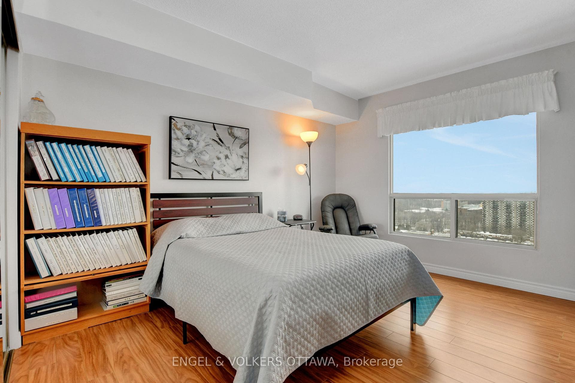 545 St-Laurent Boulevard Unit 2507 photo 29