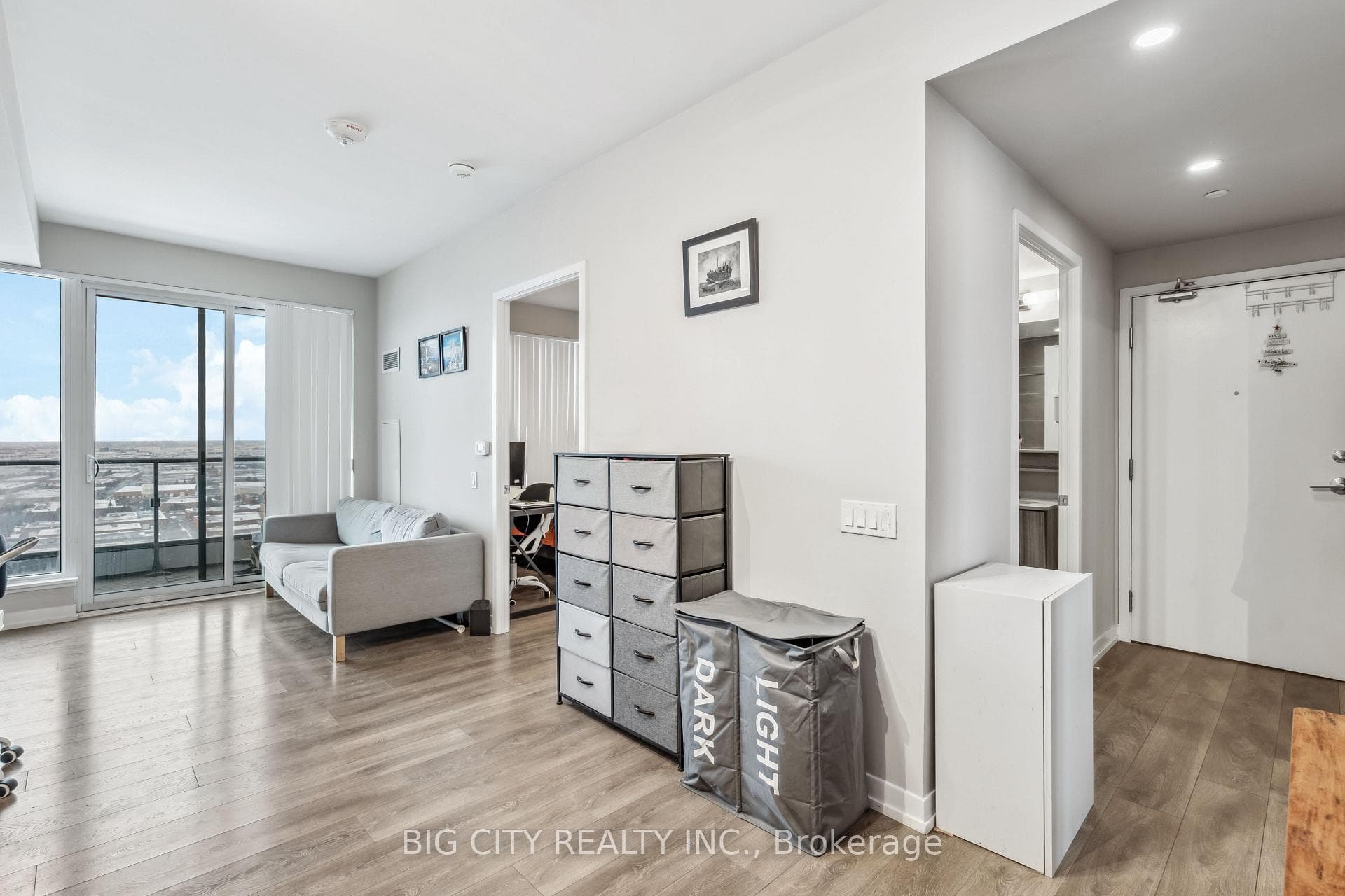 898 Portage Parkway Unit 2211 photo 7