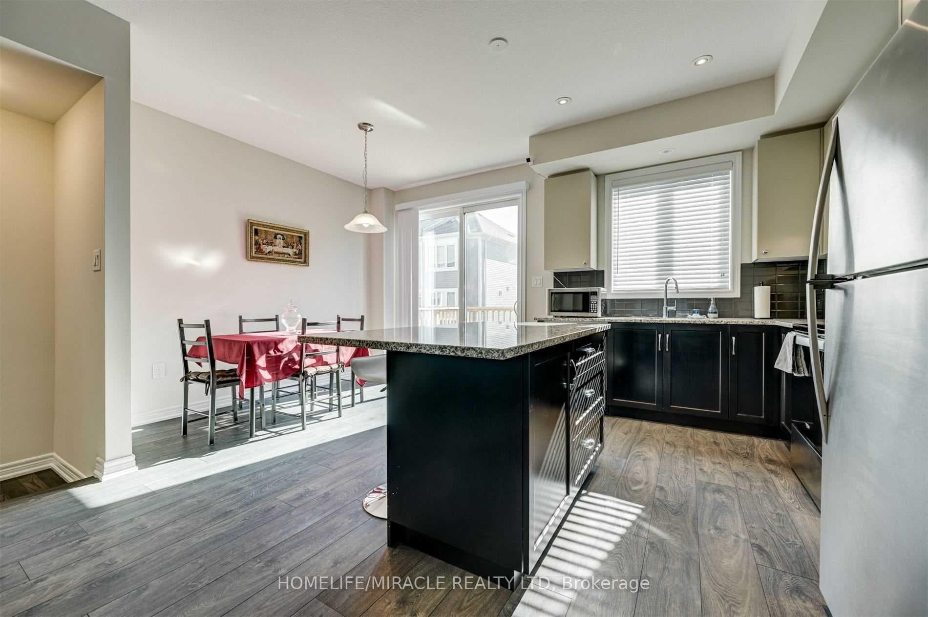 16 Hibiscus Lane photo 24