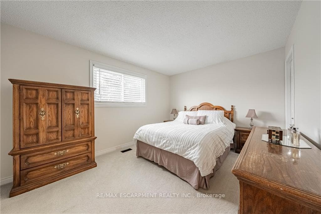 83 Forestgate Drive photo 14