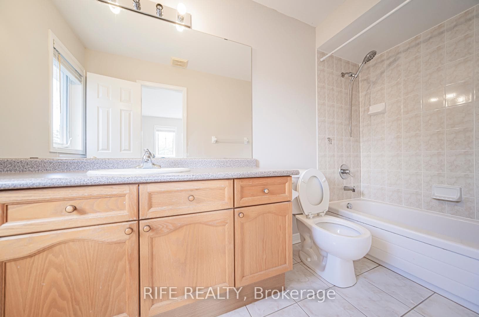 37 Burndenford Crescent photo 32