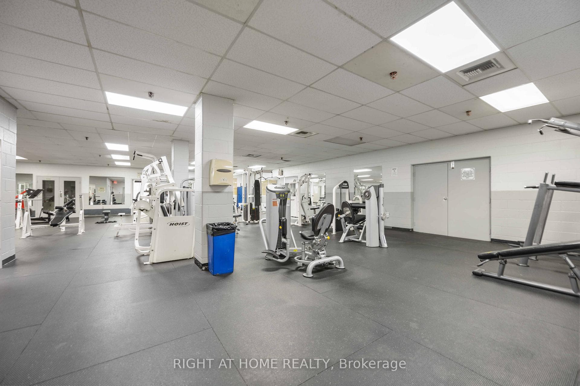 455 Sentinel Road Unit 810 photo 30