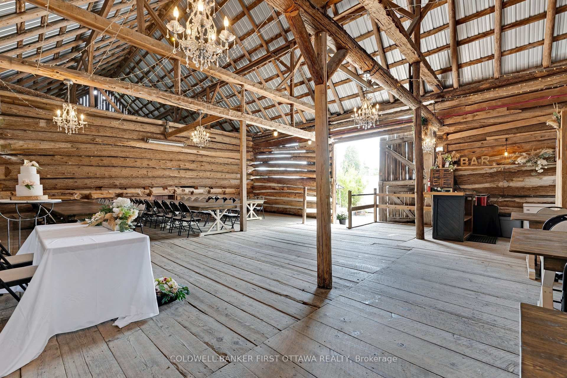 Main reception barn. Seats 75-100