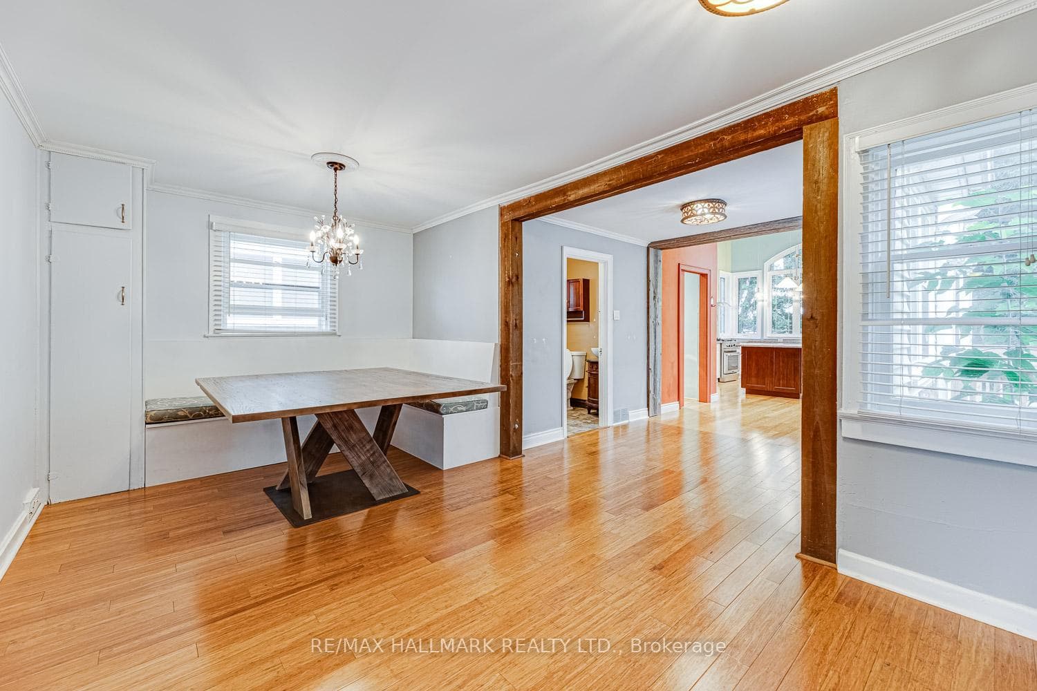 1861 Appleview Road photo 9