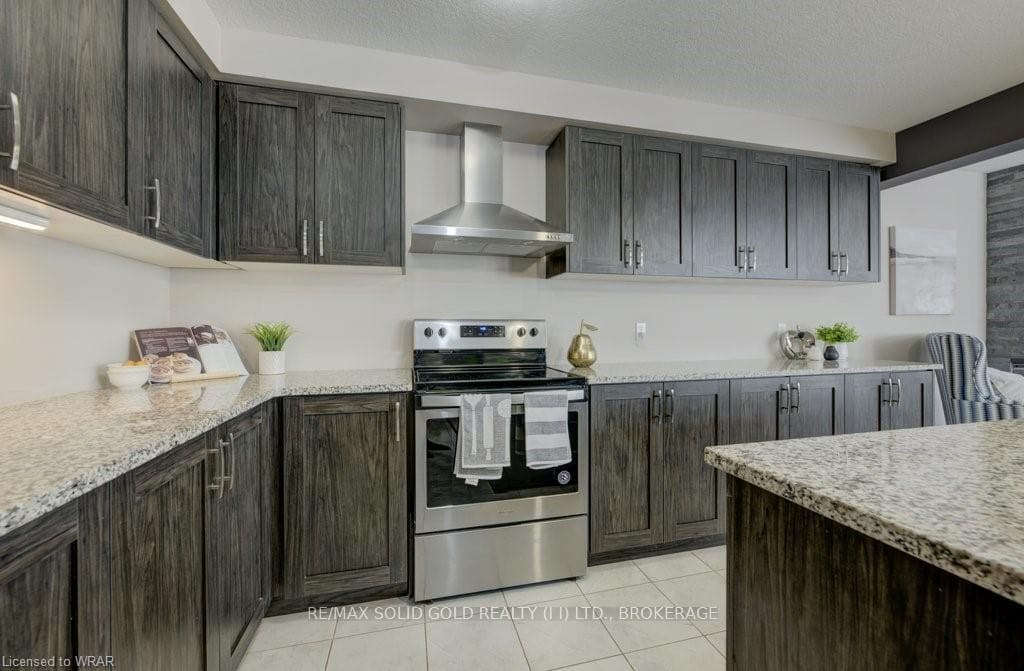 102 HOLLYBROOK Trail photo 12