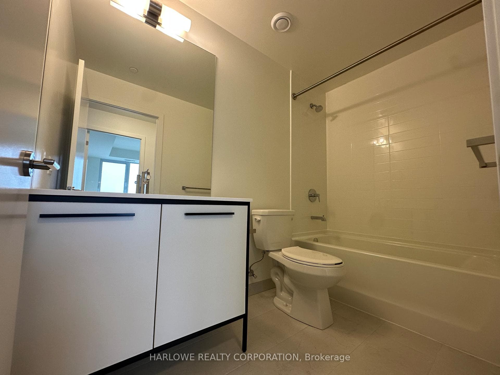 185 Deerfield Road Unit 1411 photo 10
