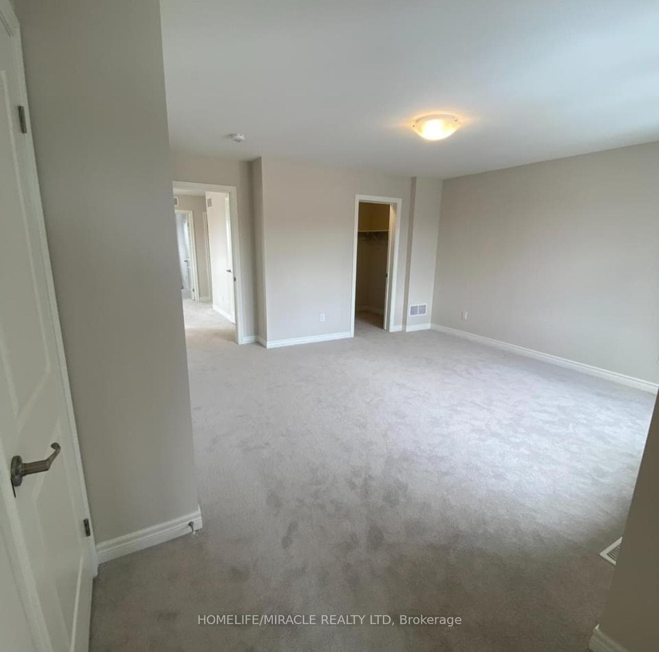 57 Sycamore Street photo 19