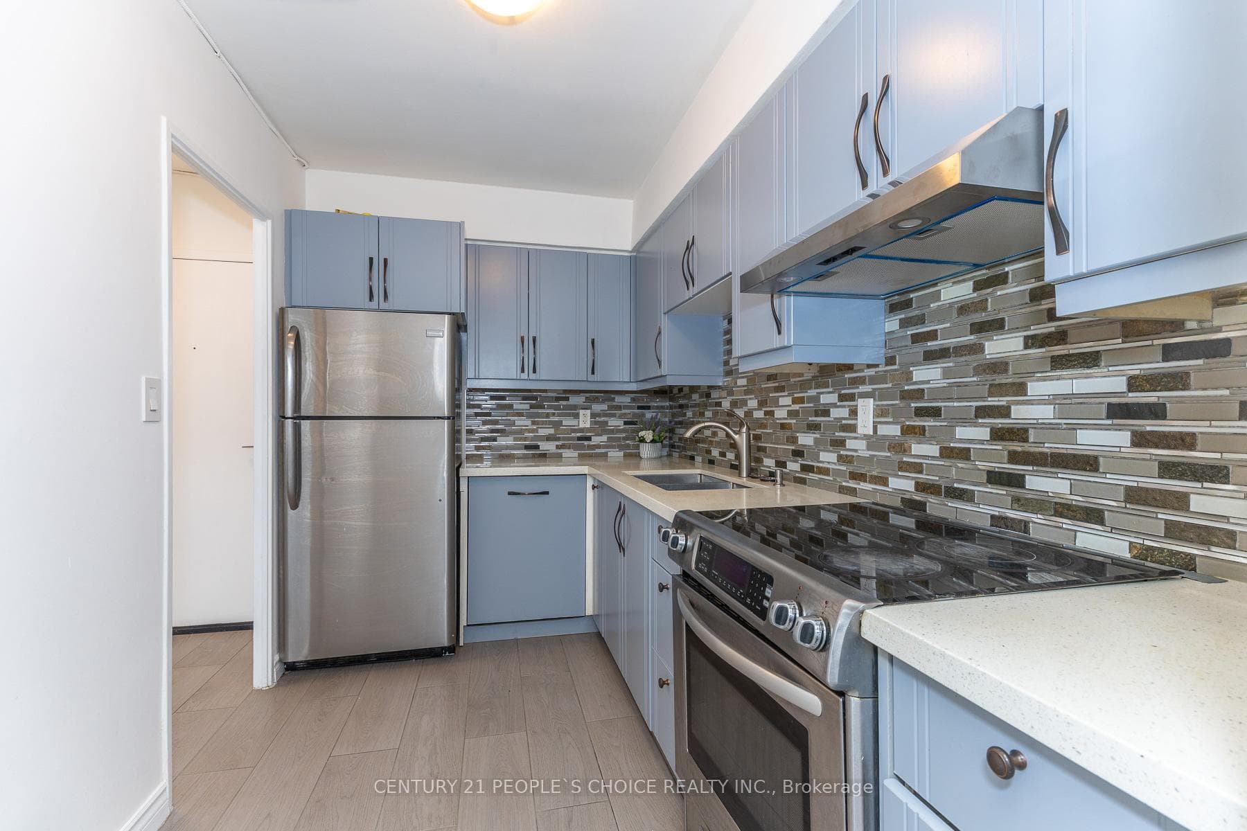 10 Eddystone Avenue Unit 106 photo 8
