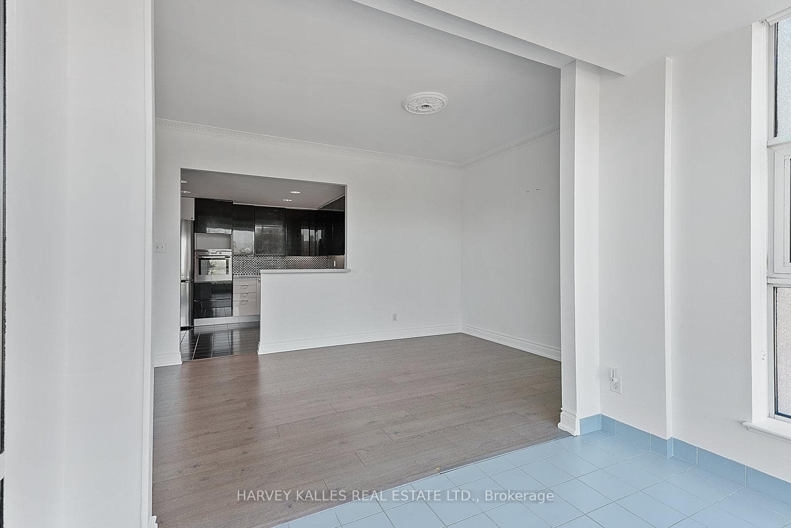 77 Avenue Road Unit 401 photo 15