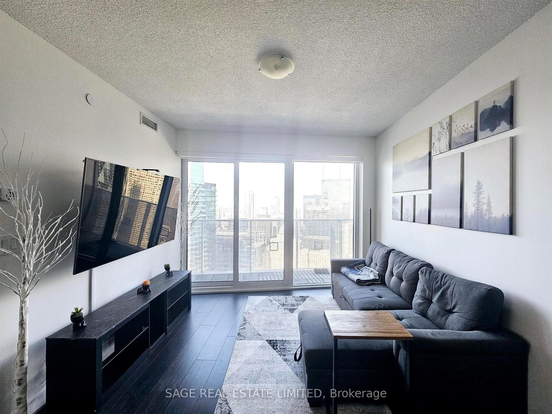 88 Harbour Street Unit 5403 photo 3