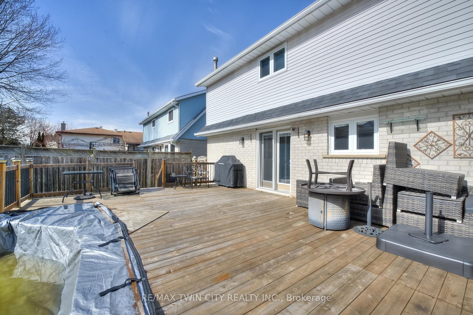 49 Hoddle Crescent photo 31