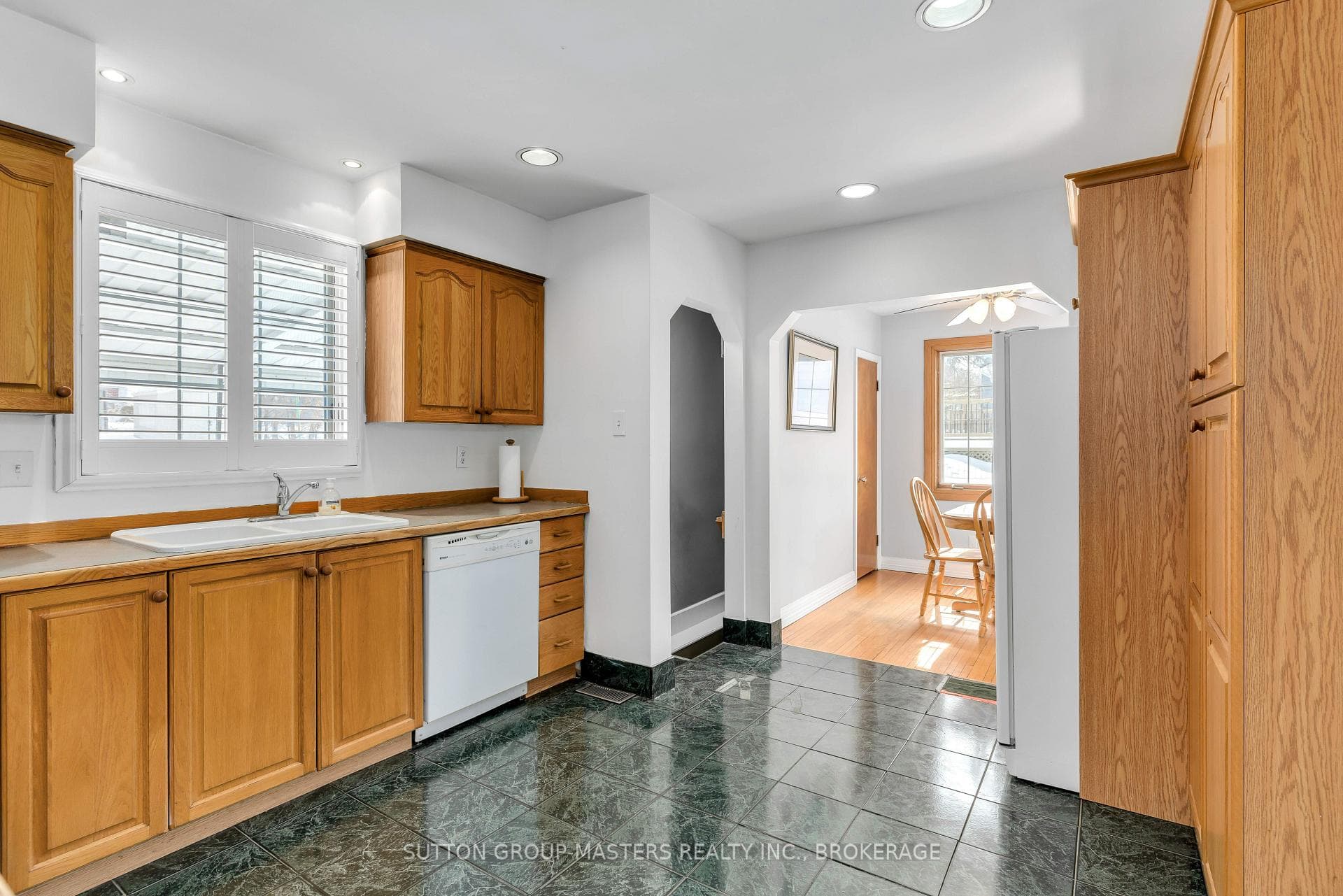 85 Florence Street photo 16