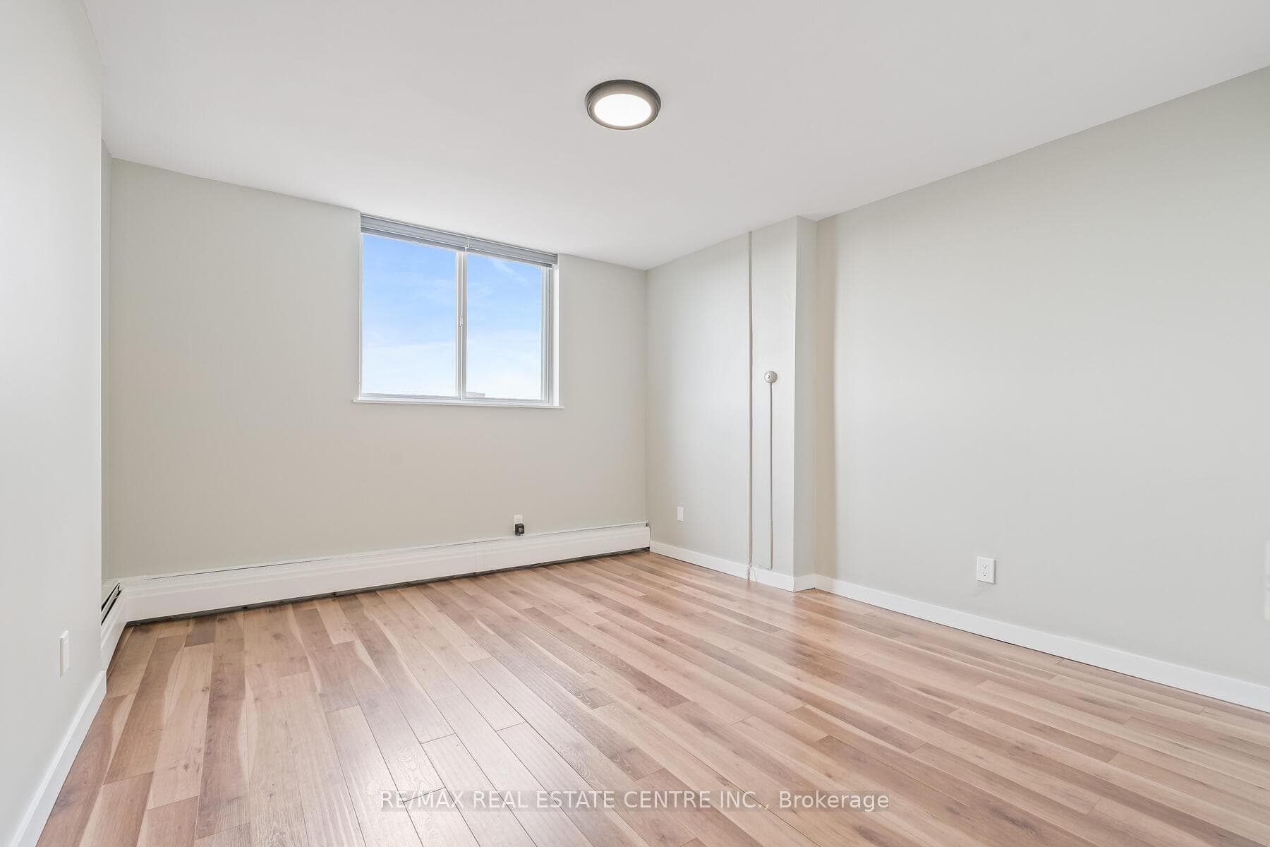 975 Warwick Court Unit 1406 photo 11