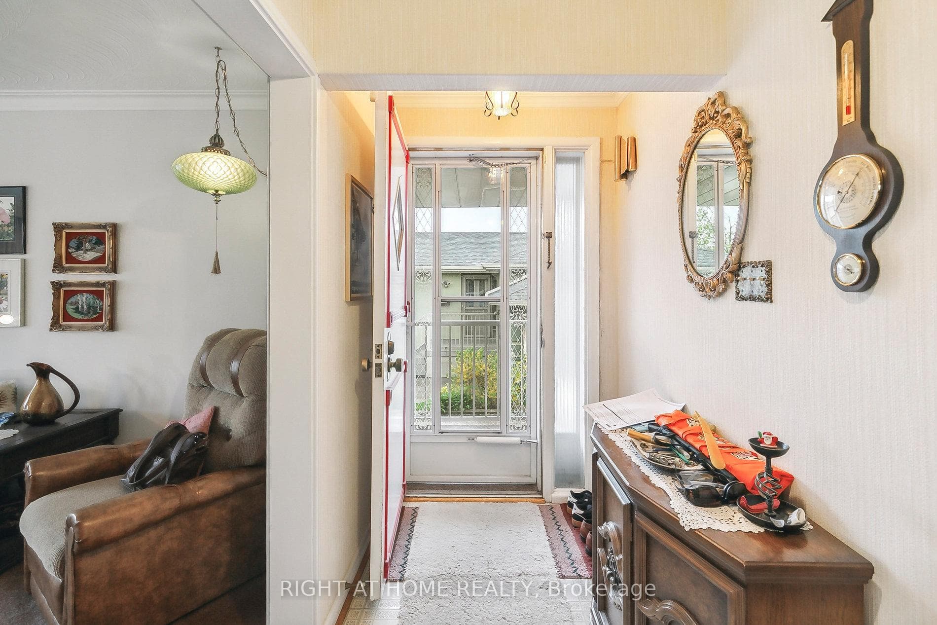 68 Cronin Drive photo 3