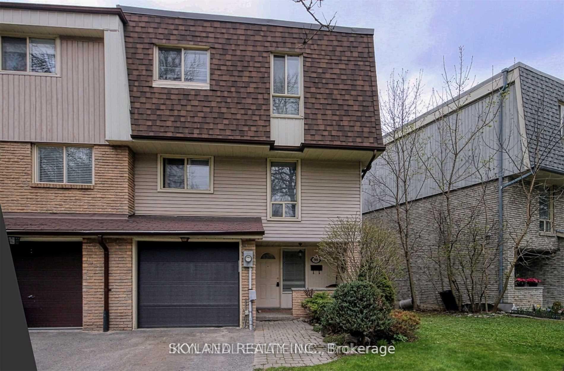 98 Henderson Drive photo 1