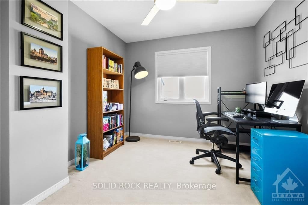 2582 RAYMOND Street photo 20