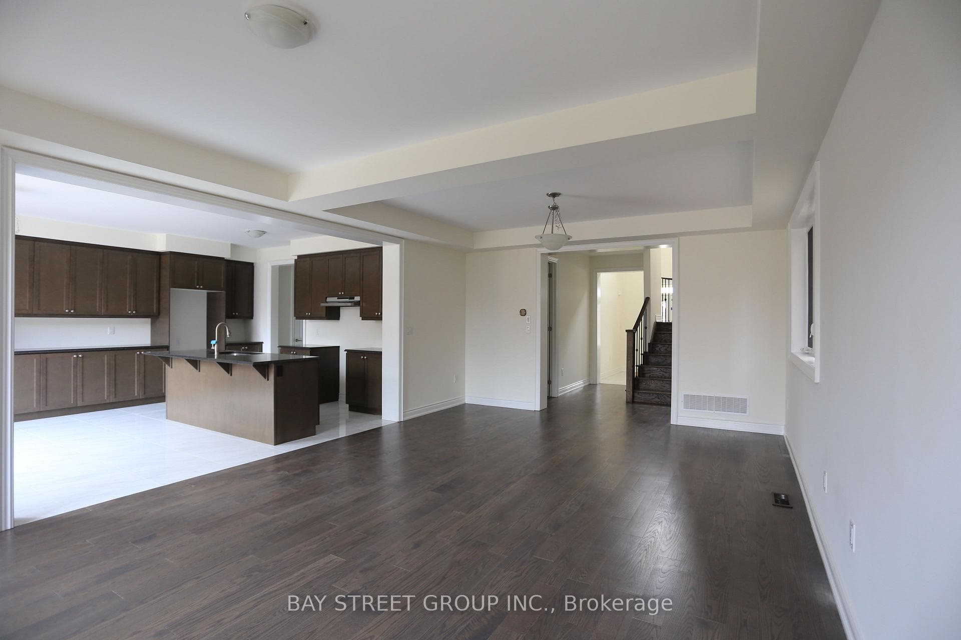 153 Kleinburg Summit Way photo 8