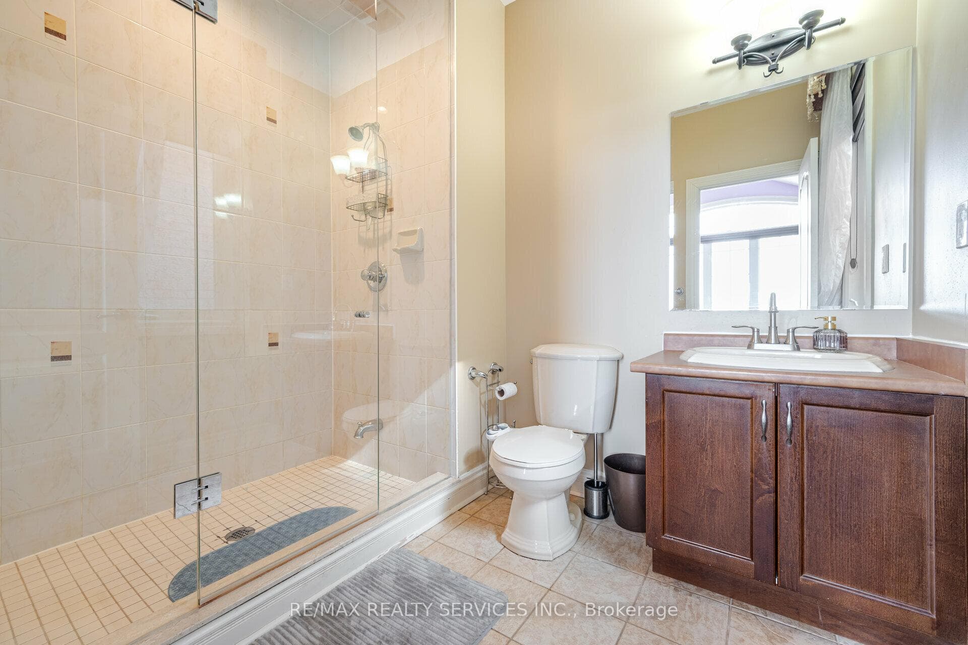 19 Quatro Crescent photo 27