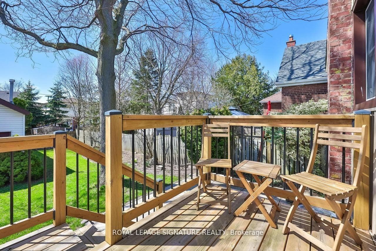 8 Wolcott Avenue photo 20