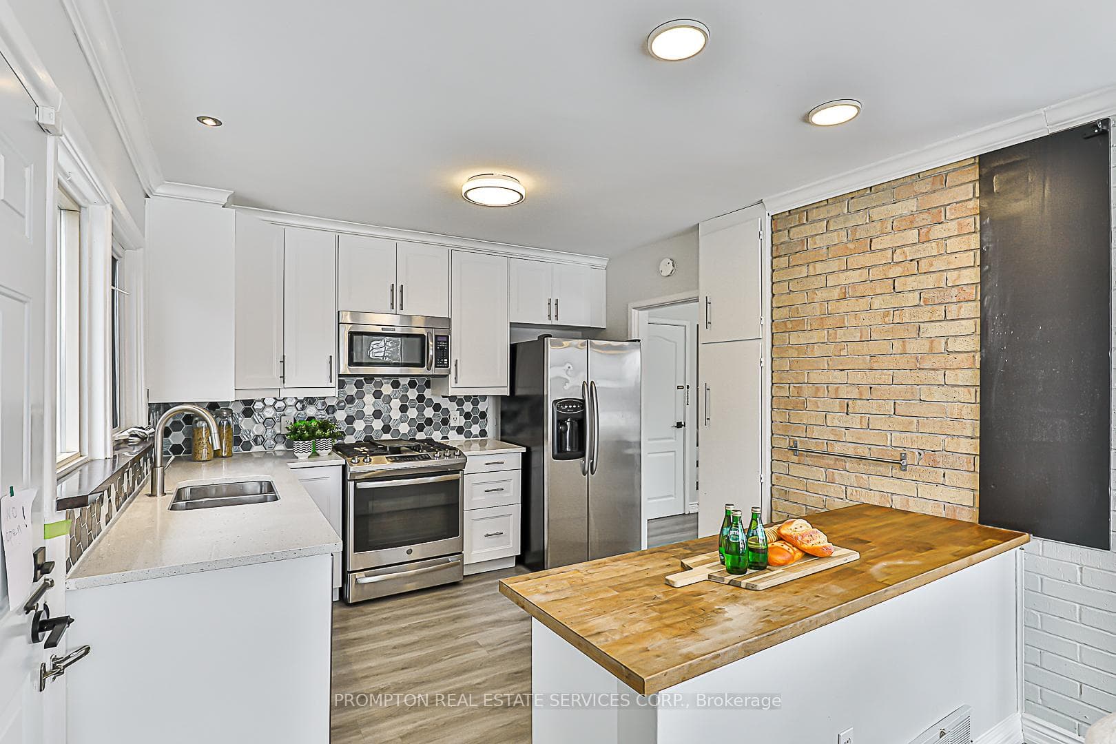 1510 Danforth Road photo 10