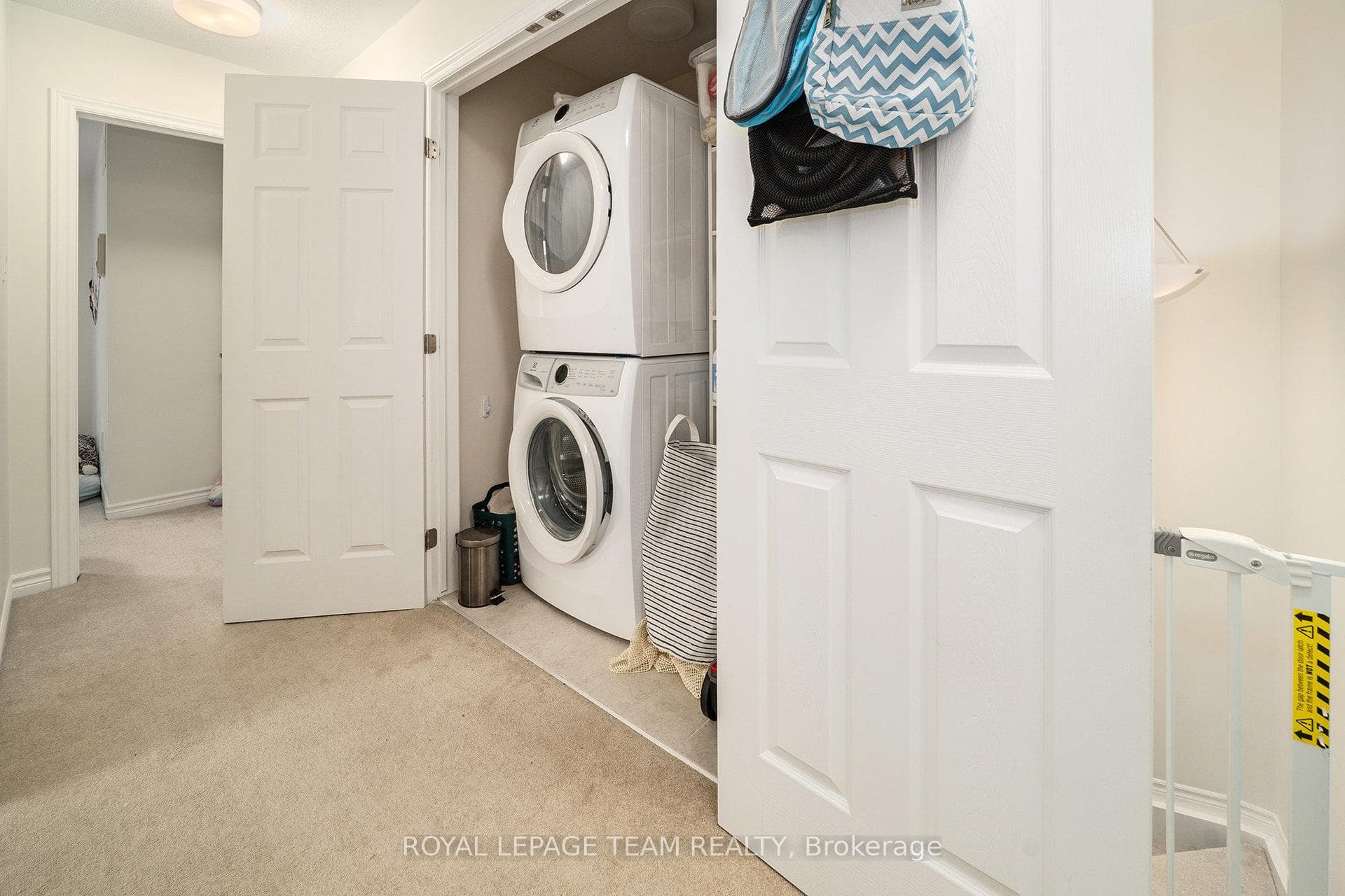 247 Zenith Private photo 9