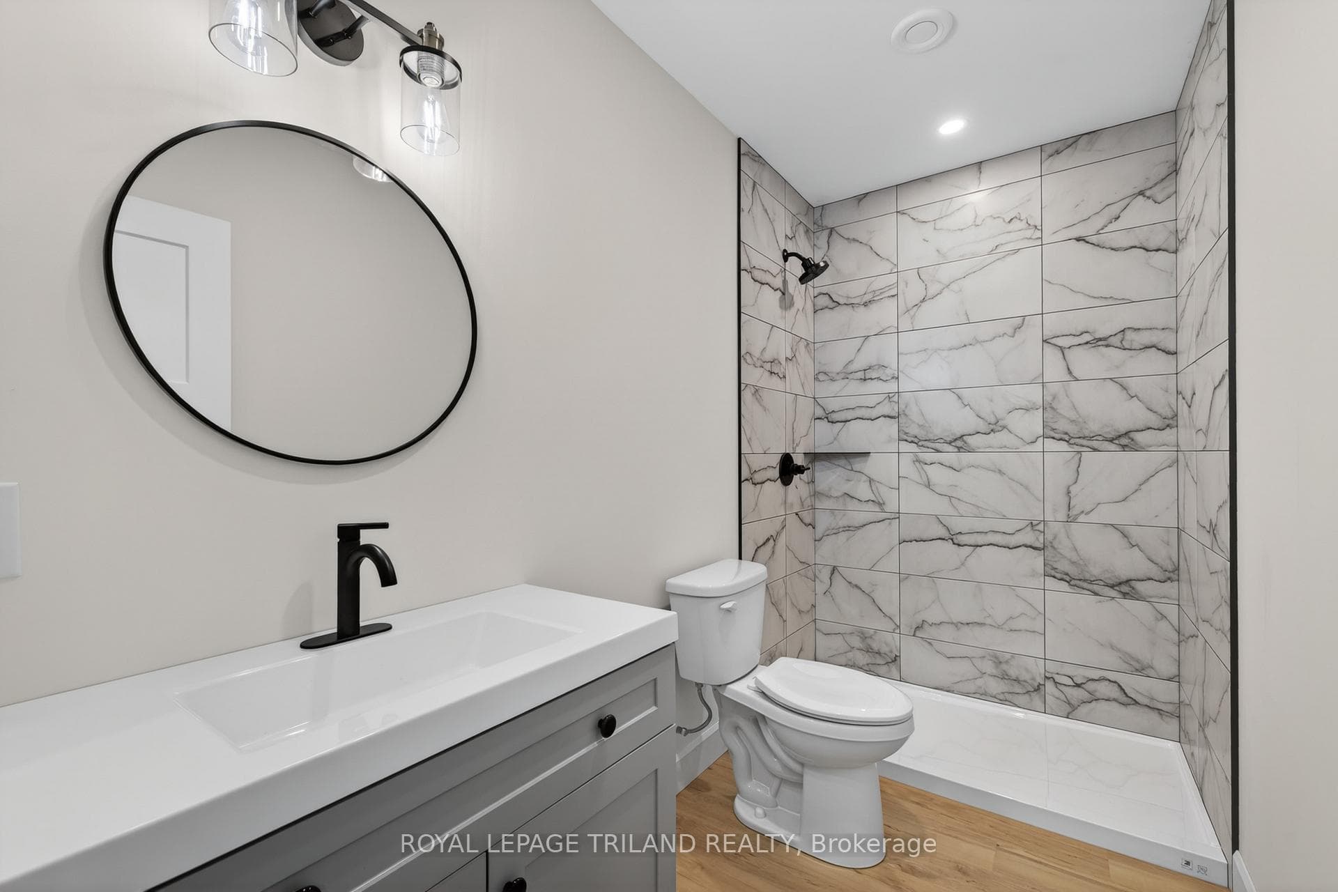 51253 Ashton Street photo 34