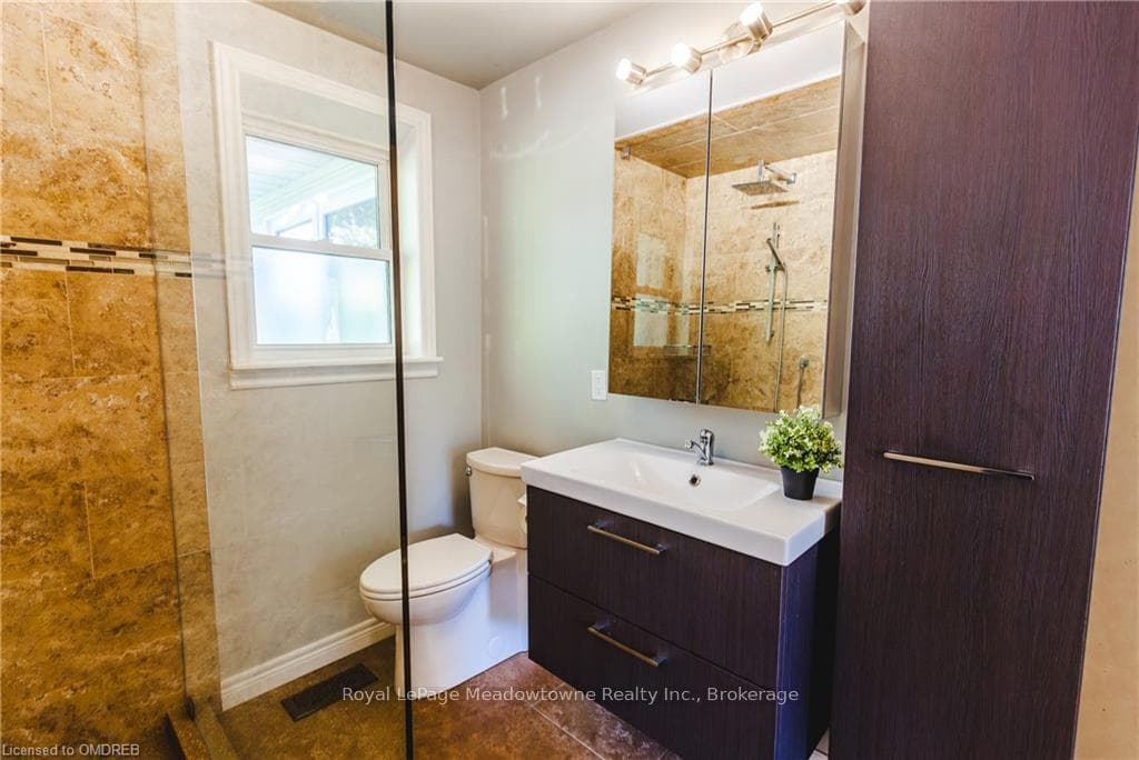 274 HESLOP Road photo 30