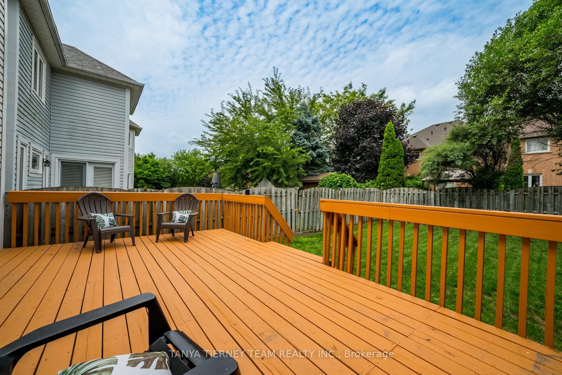 22 Wells Crescent photo 31