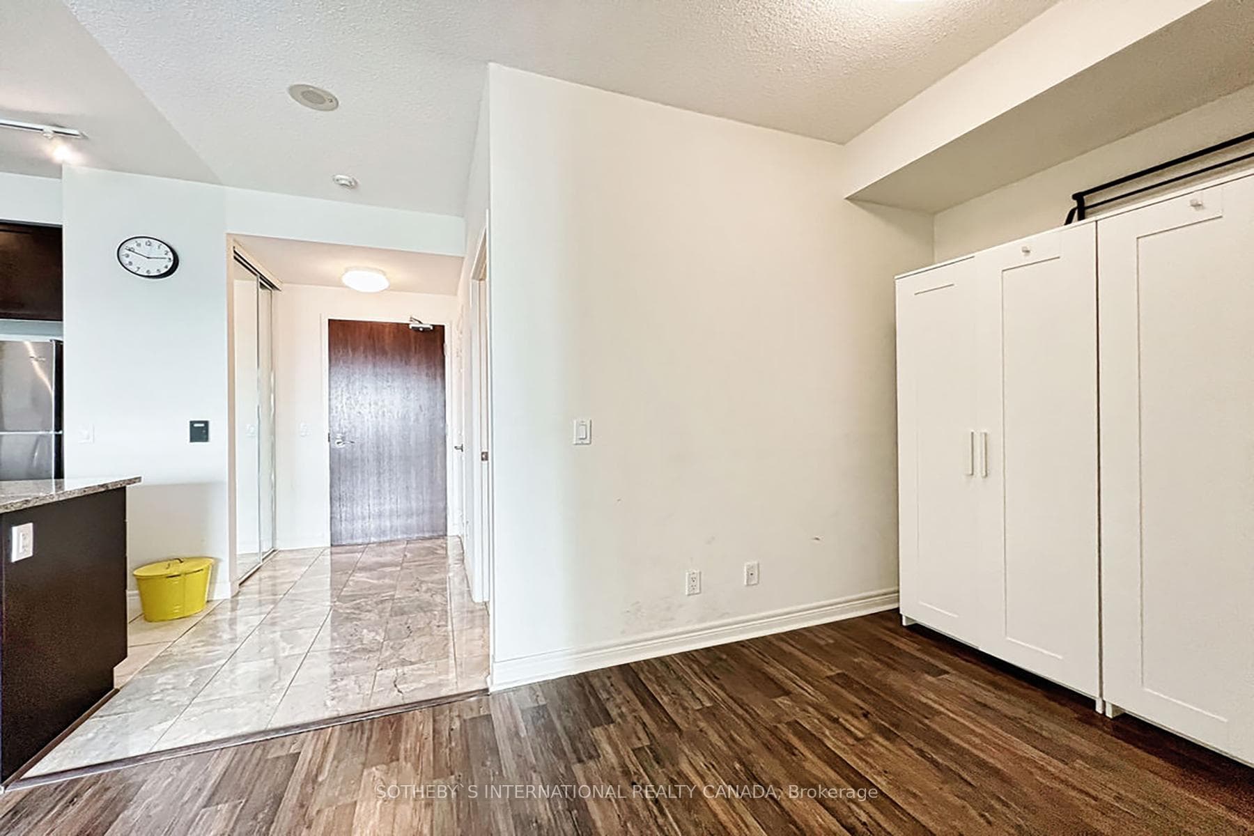 339 Rathburn Road Unit 1012 photo 13