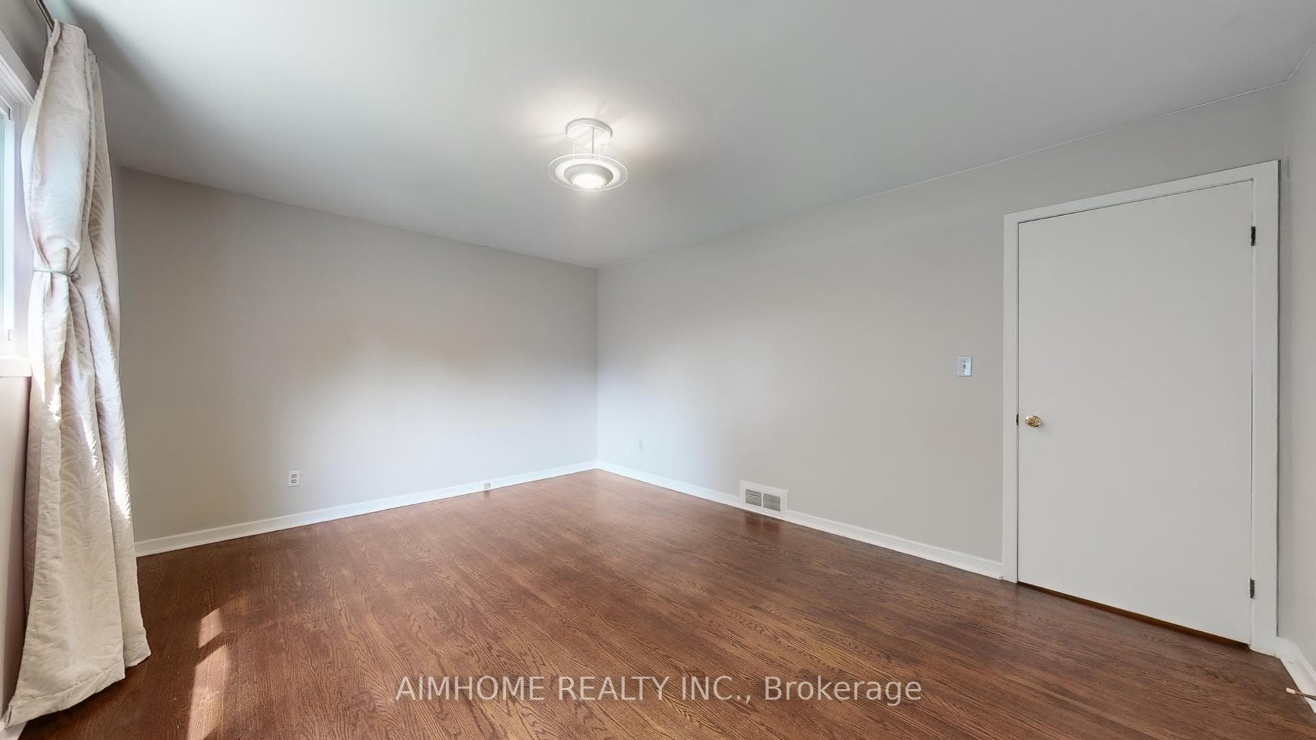 504 Fenwick Place photo 17