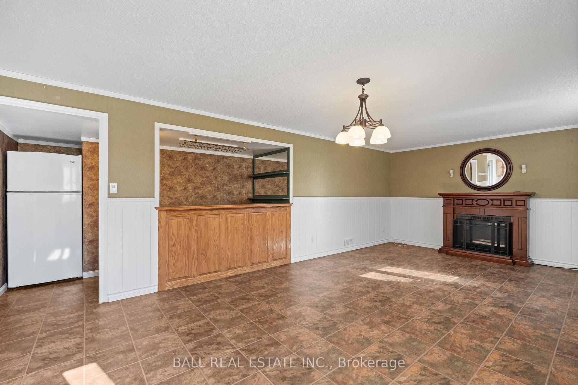 732 Ford Crescent photo 30
